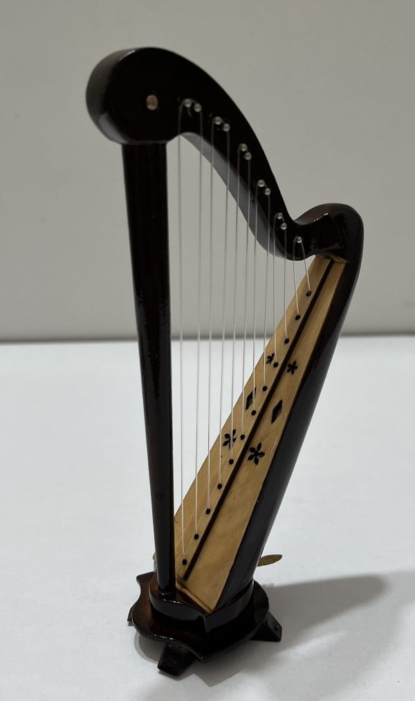 Arp Biblo